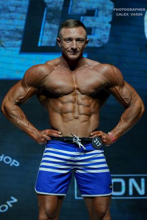 MEN'S PHYSIQUE +179